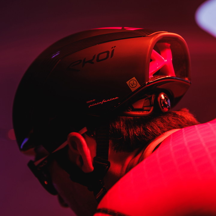 Casque EKOI AERODYNAMICA BY PINIFARINA BLANC ROUGE