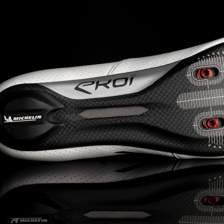 Chaussure Road C12 white PRO