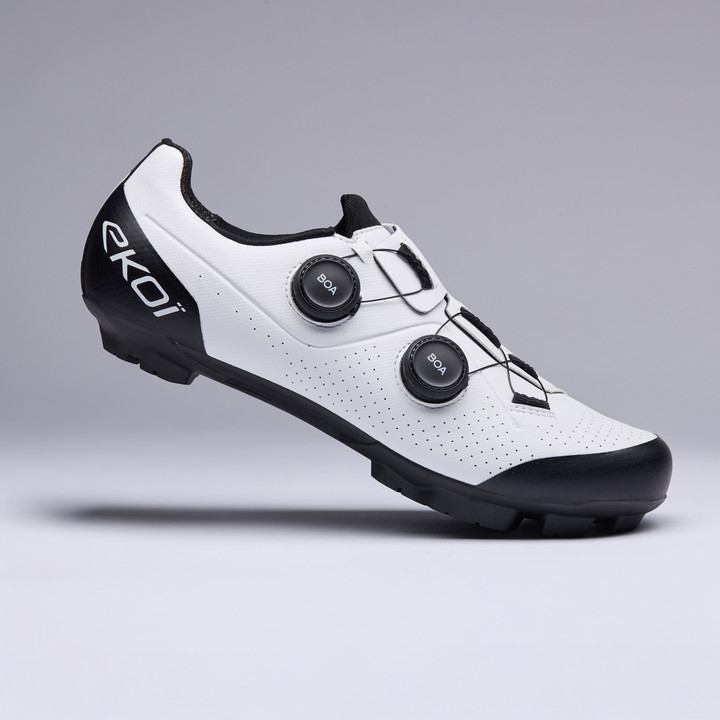 Chaussure  XC R4 Blanche&Noire