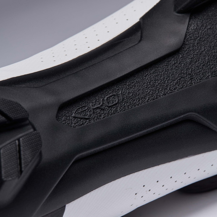 Chaussure  XC R4 Blanche&Noire