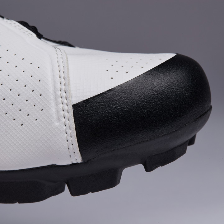 Chaussure  XC R4 Blanche&Noire