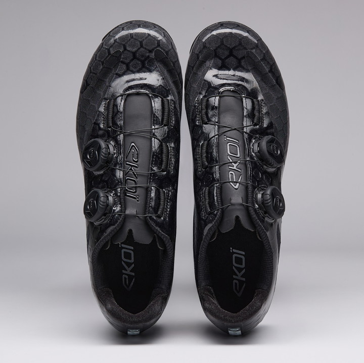 Szosa Carbon Tech Light – Czarne
