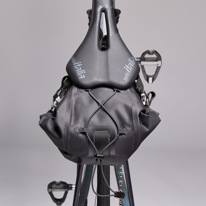 SACOCHE SELLE GRAVEL BIKE PACKING EXPLORER EKOI NOIR 
