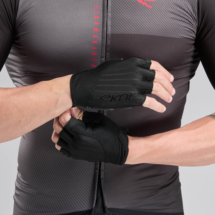 CYKELHANDSKAR EKOI PERF GRIP SVARTA