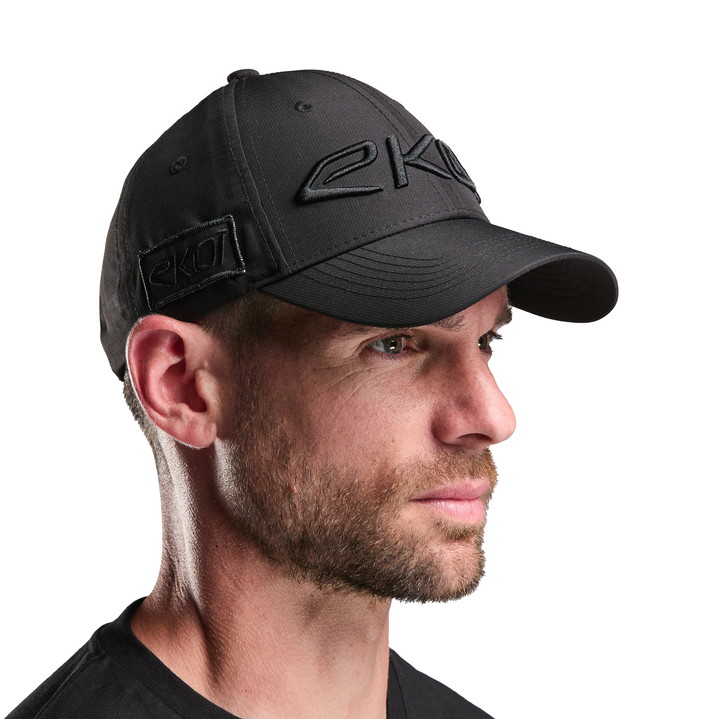 EKOI PODIUM SCHWARZE KAPPE