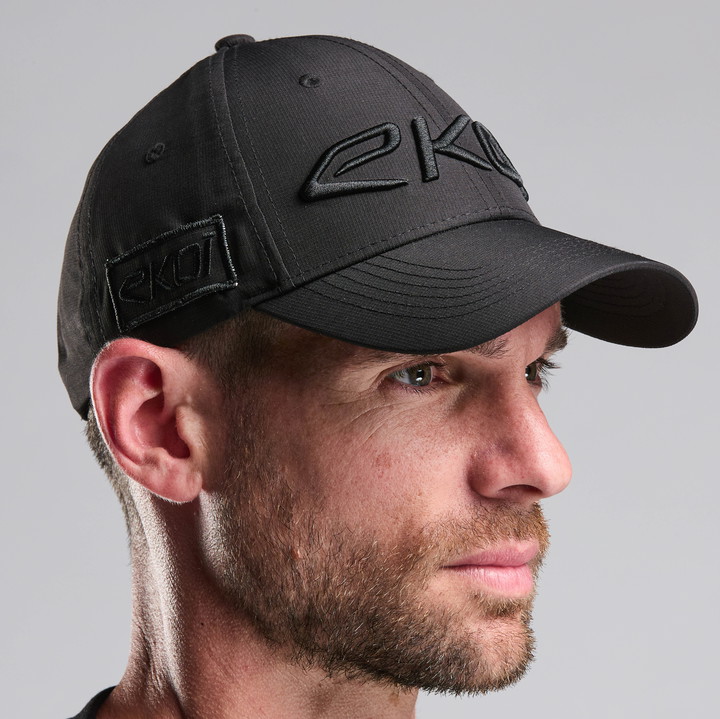 EKOI PODIUM SCHWARZE KAPPE