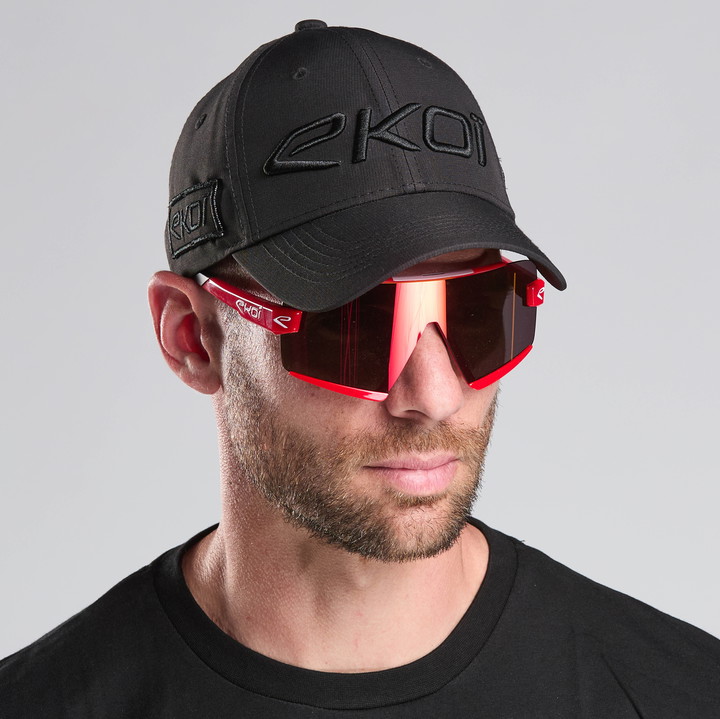 EKOI PODIUM SCHWARZE KAPPE
