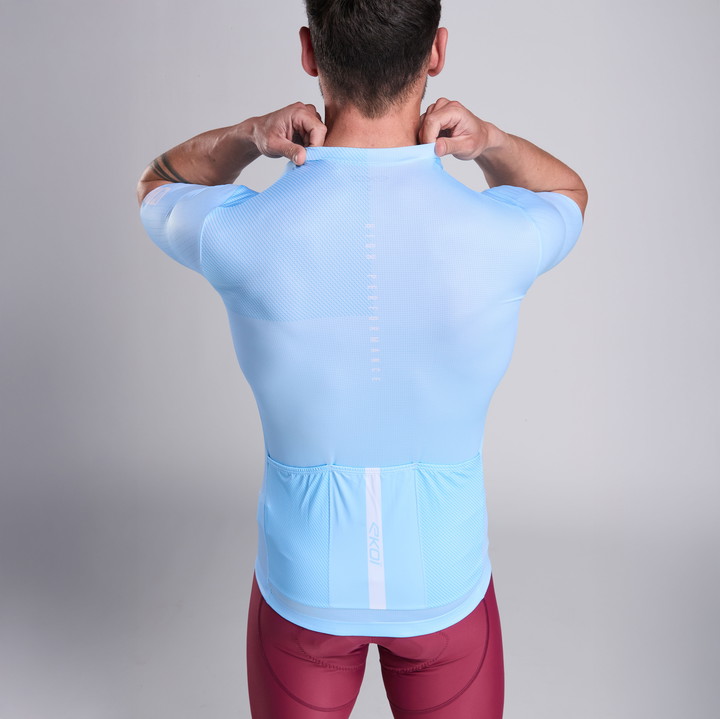 maillot-ekoi-perf-linear-cielo.jpg