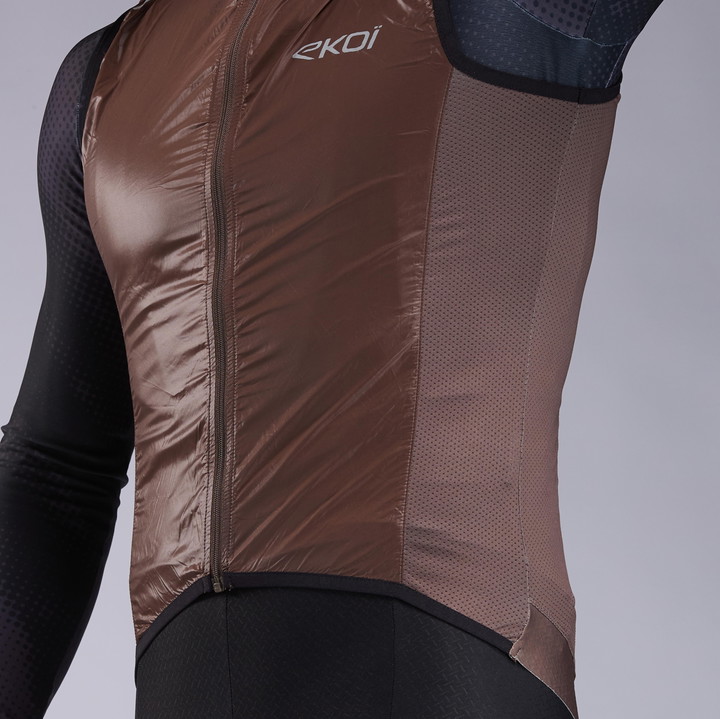 VEST EKOI PERF WINDPROOF LIGHT LASER CHOCOLATE