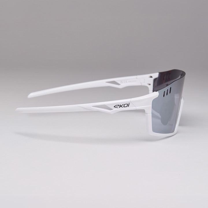 X466 blanc mirror cat 3