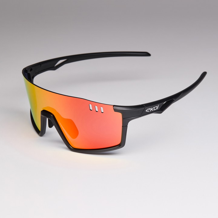 X466  noire revo rouge cat 3