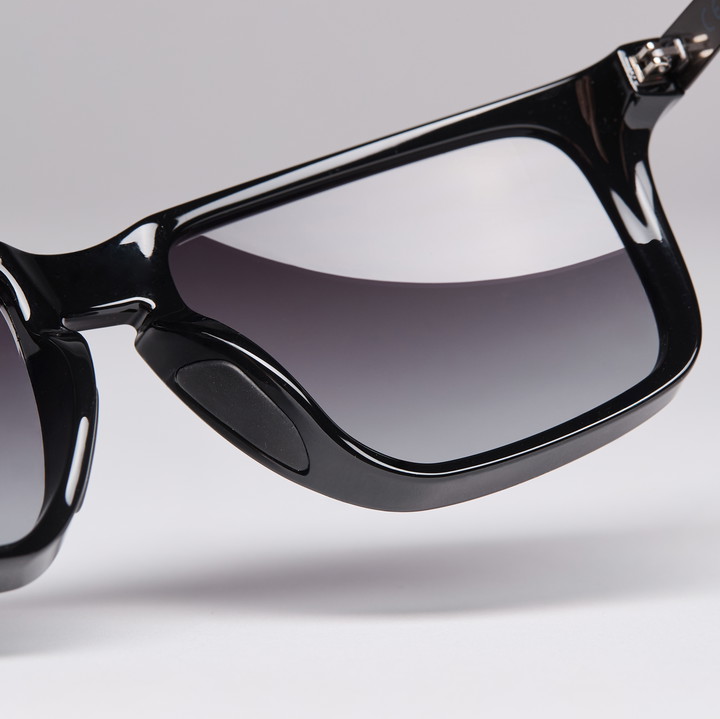 lunettes EKOI CARRES noir brillant noir dEgradE