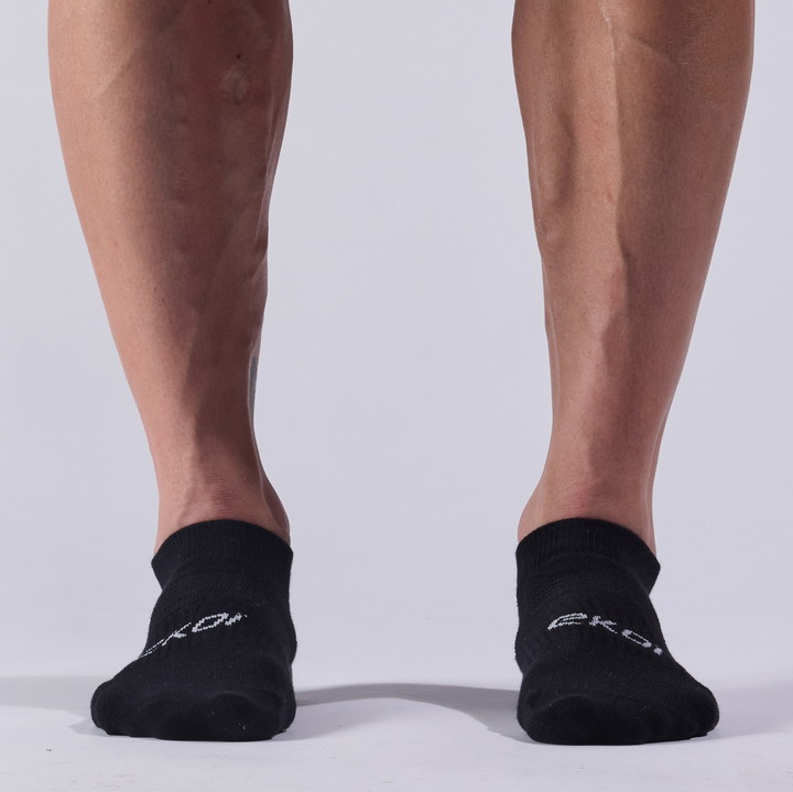 CALZE CORTE ESSENTIALS NERE 