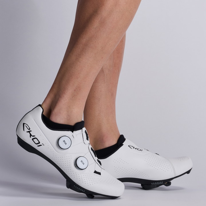 CHAUSSETTES COURTES ESSENTIALS NOIRES 