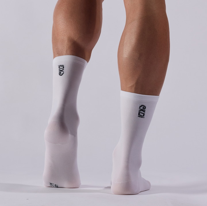 Skarpetki 18 cm ESSENTIALS + Białe