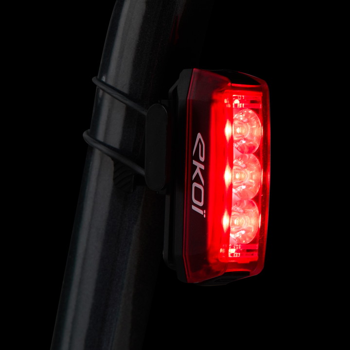 FEU ARRIERE  300 LUMENS