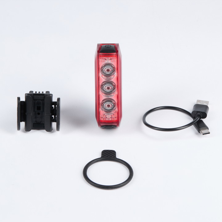 FEU ARRIERE  300 LUMENS