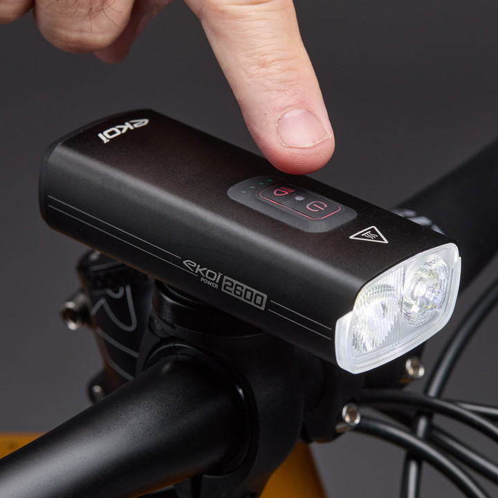 FEU AVANT POWERFUL BIKE LIGHT 2600 LUMENS