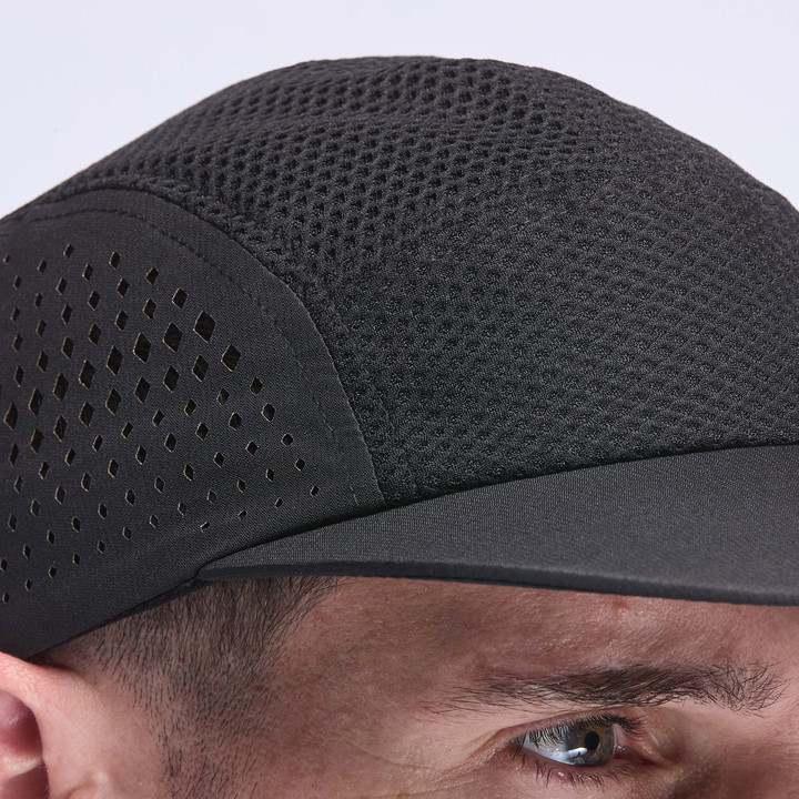 SS26 GORRA RUNNING ICE CAP NEGRA