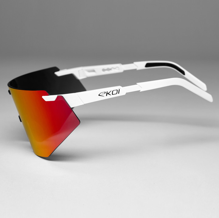 AEROLITE white black + full revo chrome red cat 3
