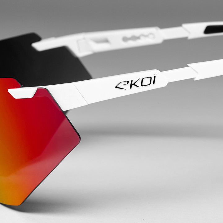 AEROLITE white black + full revo chrome red cat 3