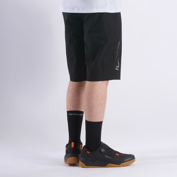 Short VTT EKOI Perf Noir Stealth