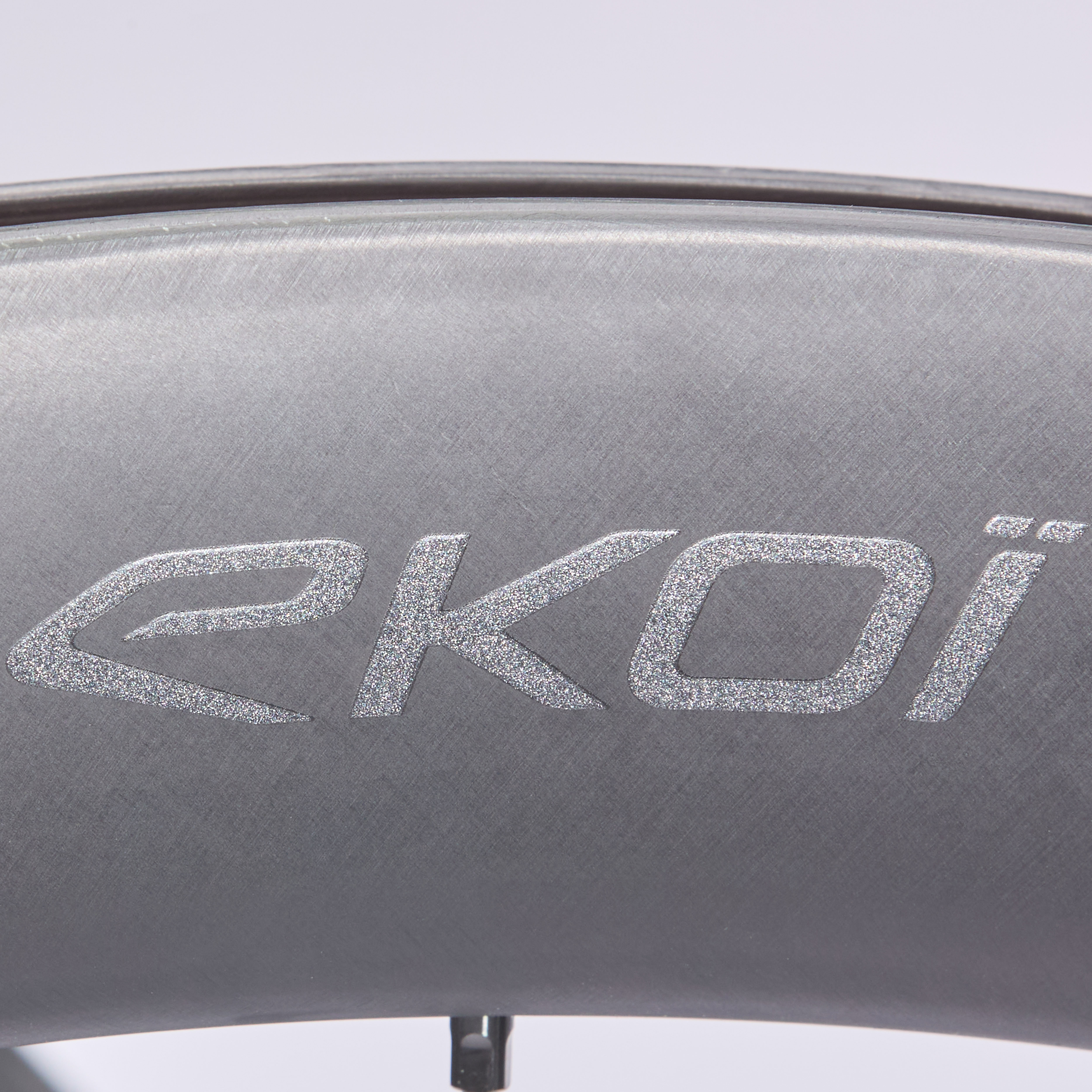 Paire de Roues Ekoï Carbone 50mm Full Black Shimano Light