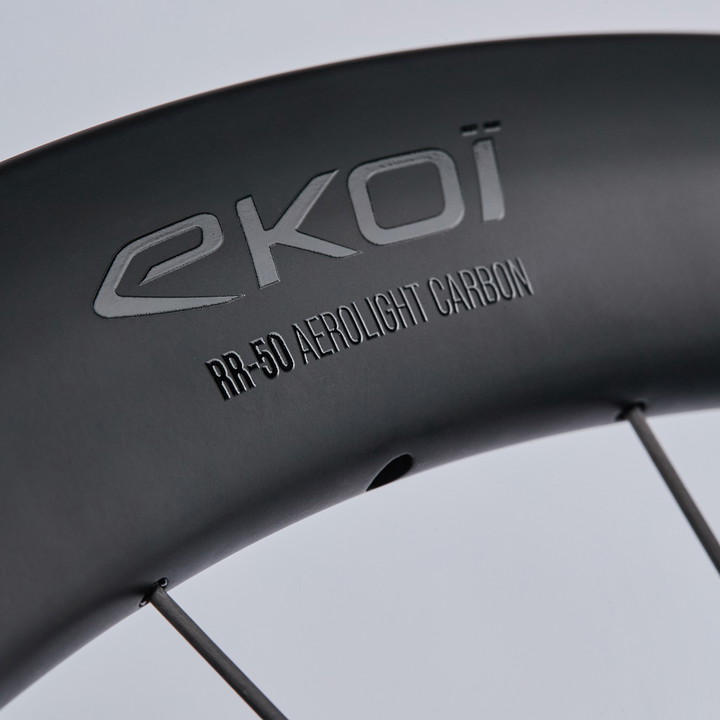 Paire de Roues EKOI Racing RR-50 AEROLIGHT CARBON GOLD LTD moyeu gold SHIMANO
