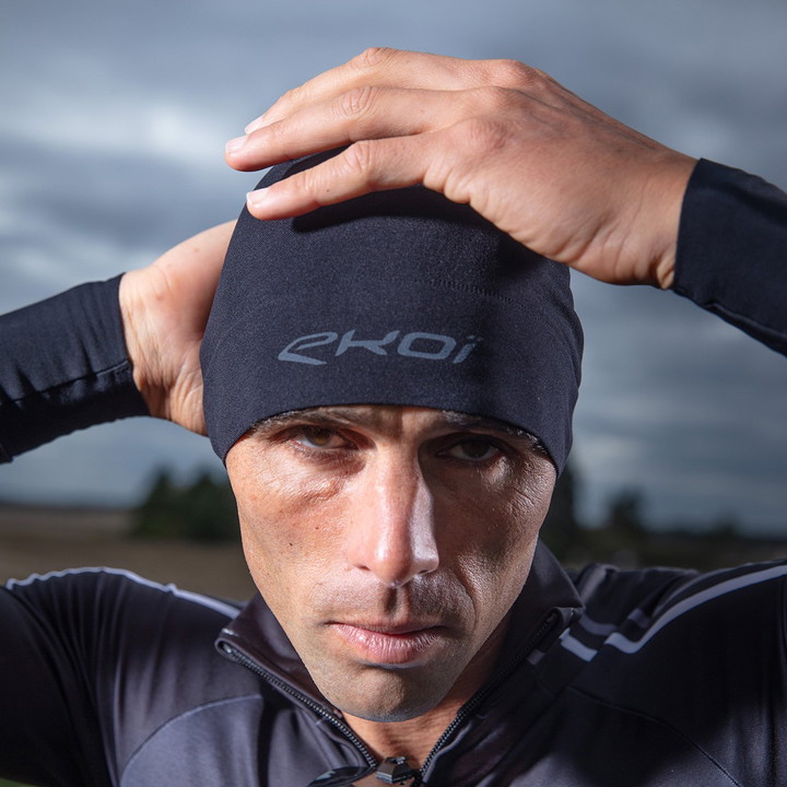 BONNET SOUS CASQUE NOIR UNI 2016
